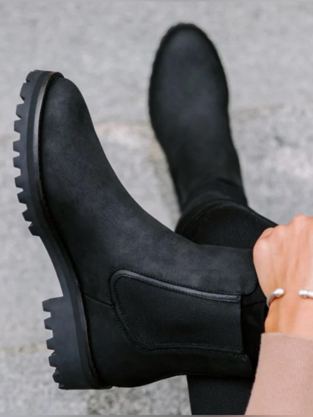 Thursday Boot Legend Lug Sole Chunky Chelsea Boots Matte Black Leather Sz 9